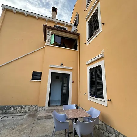 Apartments Cunski
