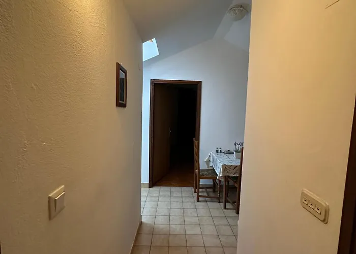 Apartments Cunski شقة