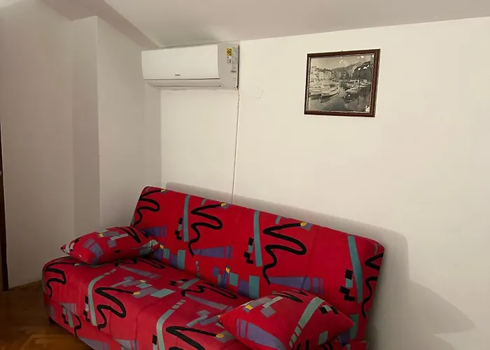 Apartments Cunski شقة *