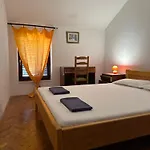 Apartments Cunski * Čunski