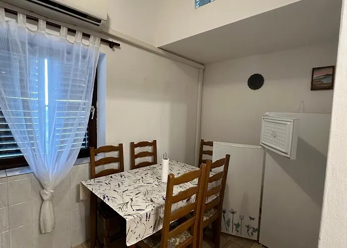 Apartments Cunski Апартаменты